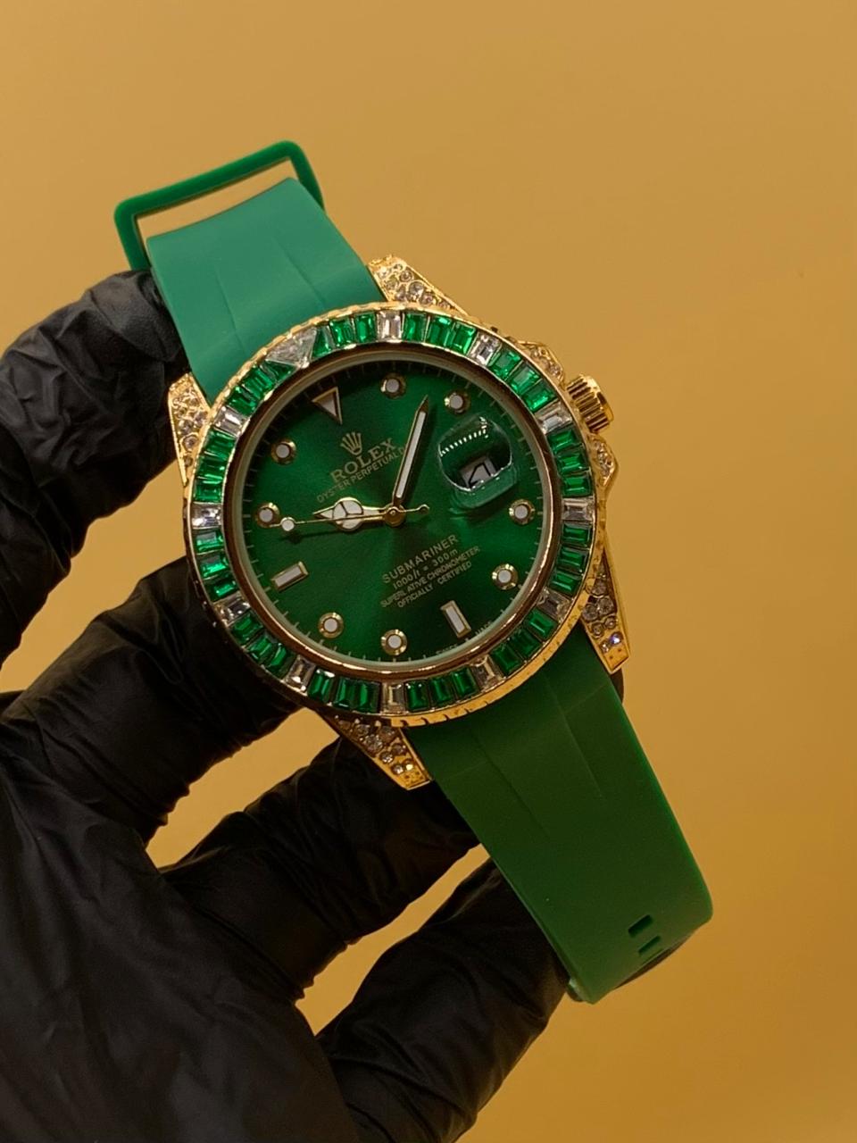Men Rolex Manual Sumbariner Date With RUBY STONE