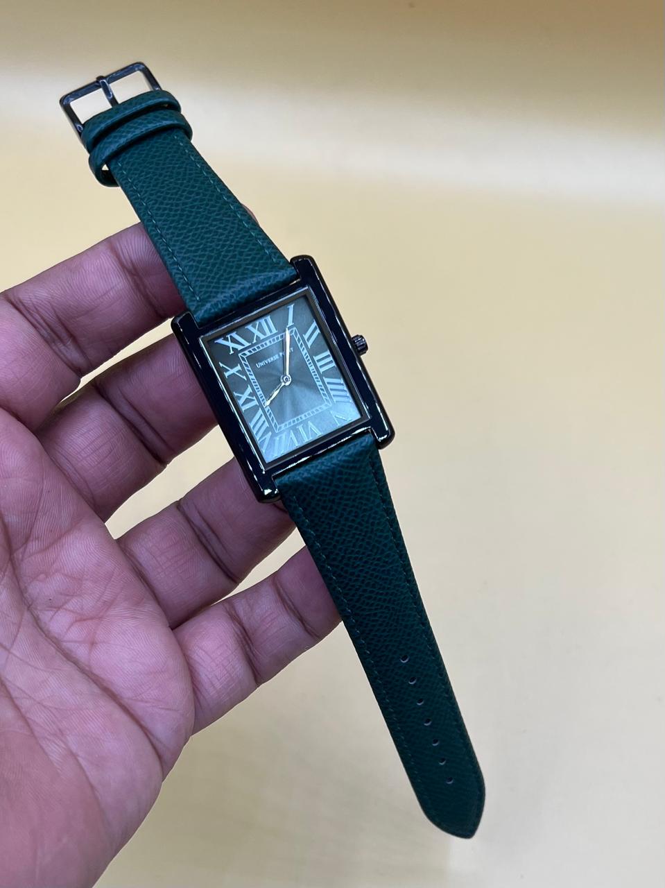 Men Watch Universe Point